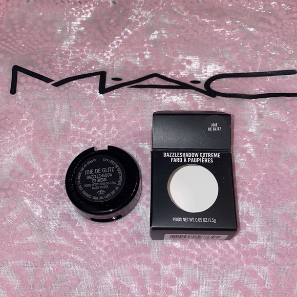 MAC COSMETICS DAZZELSHADOW EXTREME - Picture 3 of 3
